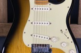 Fender 2006 American Deluxe V Neck Two Tone Sunburst-8.jpg
